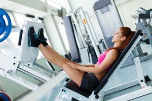 Gym Workouts vs. Home Workouts: The Pros and Cons