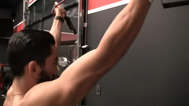 banded serratus exercise